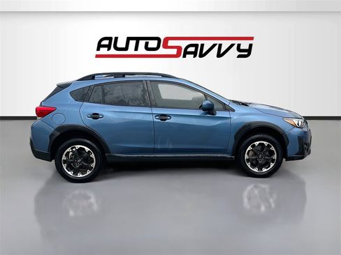 Used 2022 Subaru Crosstrek 2.0i Premium w/ Moonroof Package image 8