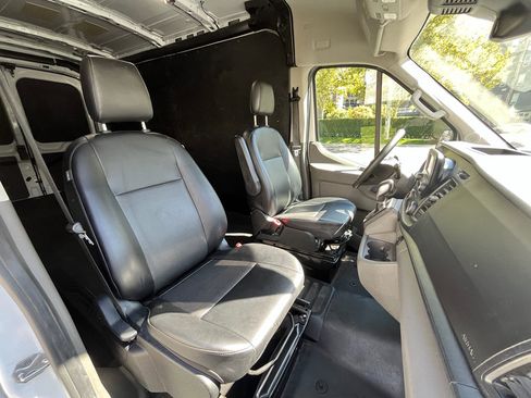 Used 2023 Ford Transit 250 Medium Roof AWD w/ Load Area Protection Package image 21