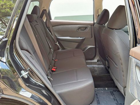 Used 2023 Nissan Rogue S FWD image 32