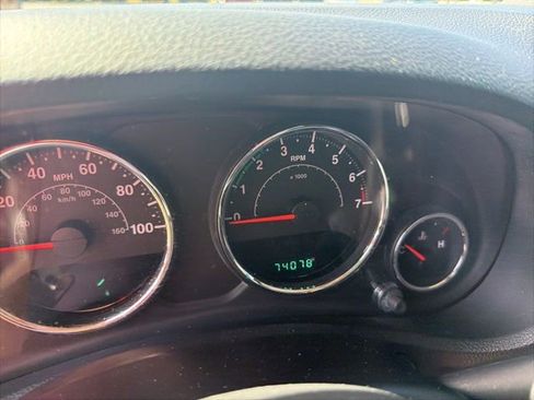 Used 2012 Jeep Wrangler Unlimited Sahara w/ Connectivity Group image 7