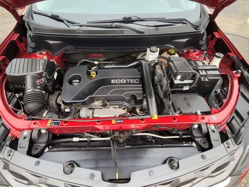 Used 2018 Chevrolet Equinox LT FWD image 17