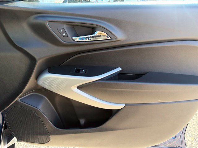 Used 2024 Chevrolet Trax LS w/ Driver Confidence Package FWD image 32
