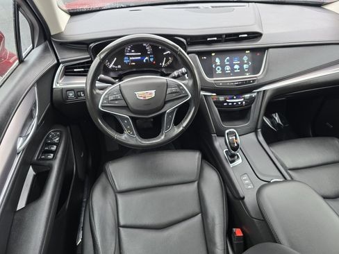 Used 2019 Cadillac XT5 Luxury image 24