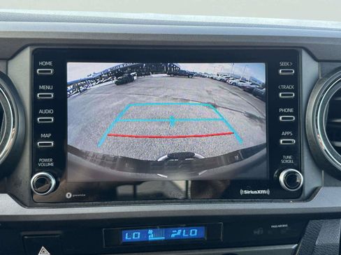 Used 2022 Toyota Tacoma TRD Off-Road w/ Technology Package AWD/4WD image 34