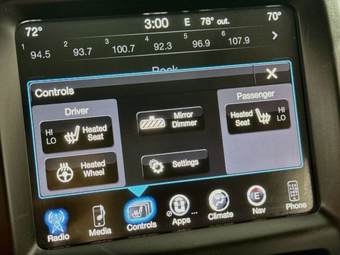 Used 2016 Jeep Cherokee Trailhawk w/ Comfort/Convenience Group AWD/4WD image 4
