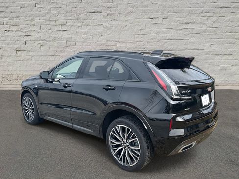 Used 2024 Cadillac XT4 Sport image 3
