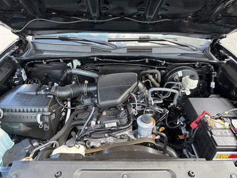 Used 2020 Toyota Tacoma SR w/ SR Convenience Package RWD image 8