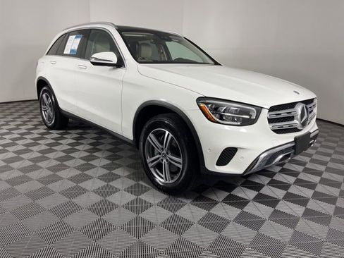 Used 2022 Mercedes-Benz GLC 300 4MATIC image 2