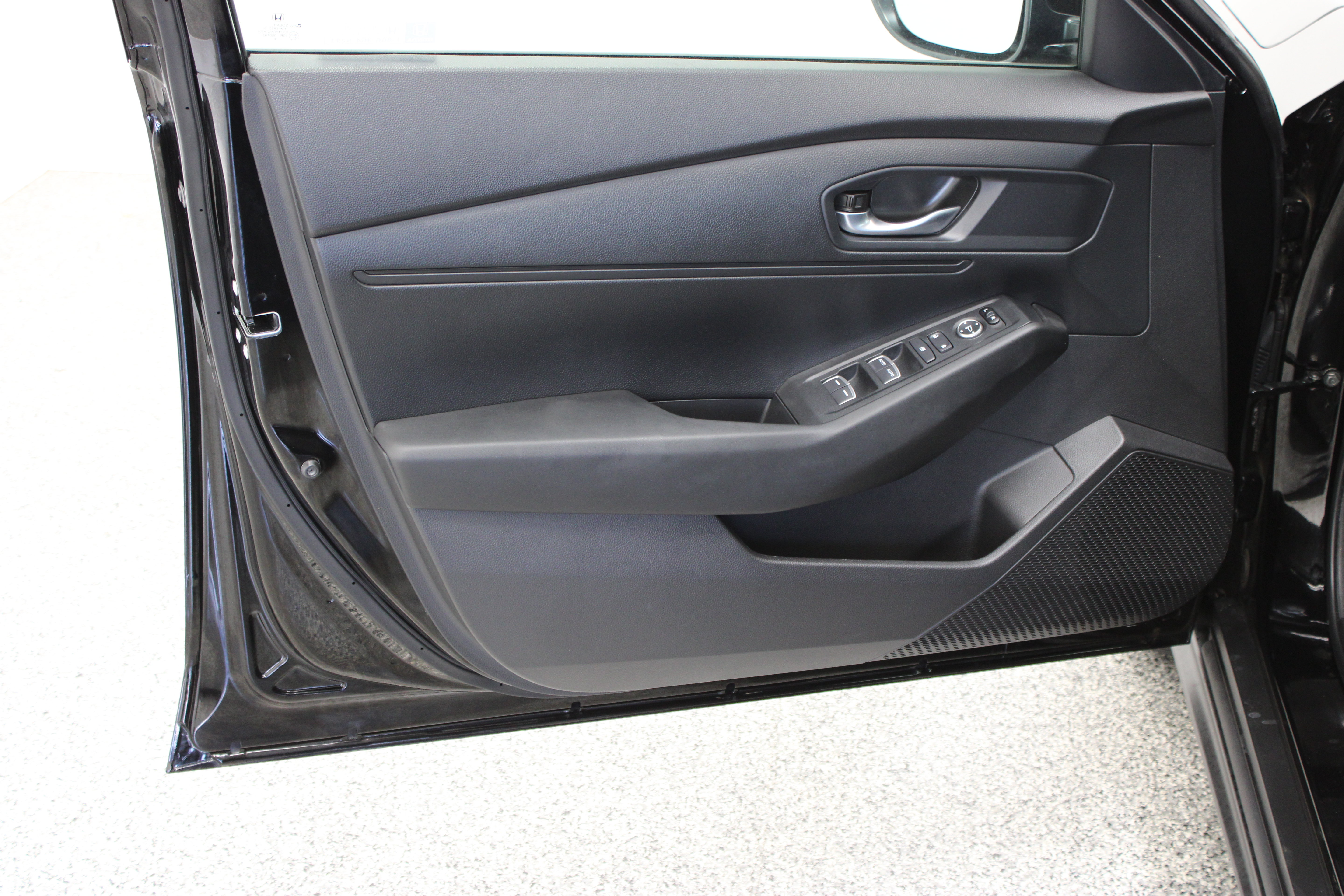 Used 2025 Honda Accord LX image 12