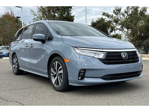 Used 2023 Honda Odyssey Touring image 8