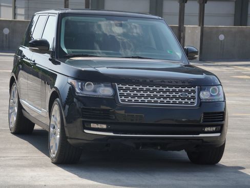 Used 2014 Land Rover Range Rover Supercharged image 32