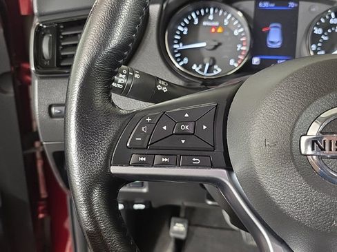Used 2021 Nissan Rogue Sport SV AWD/4WD image 25