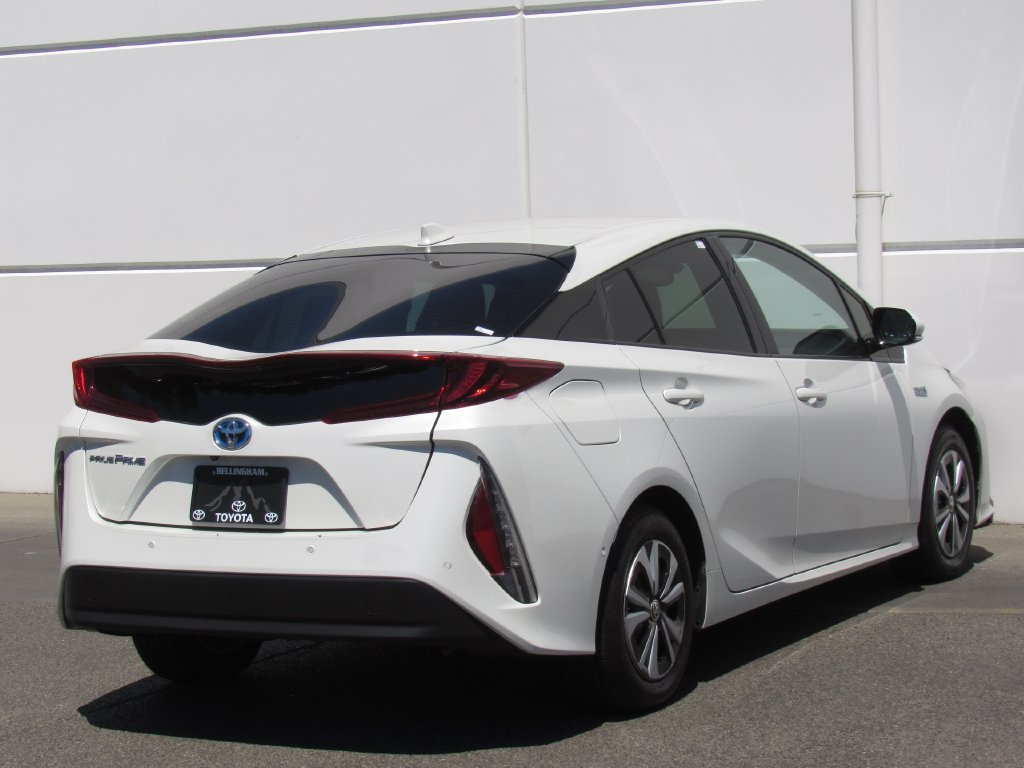 Certified 2019 Toyota Prius Prime Advanced w/ Carpet Mat Package FWD image 6