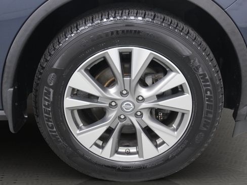 Used 2018 Nissan Murano S image 22