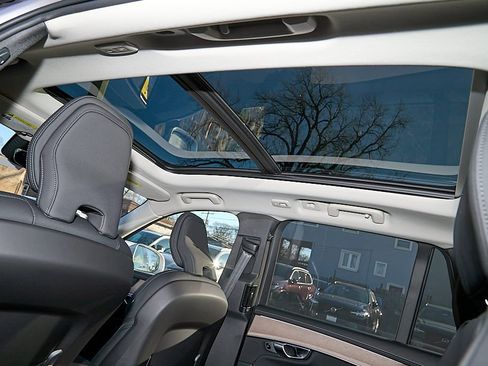 New 2026 Volvo XC90 B6 Plus w/ Protection Package image 22