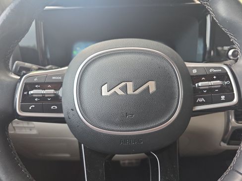 Certified 2023 Kia Sorento SX Prestige AWD/4WD image 11