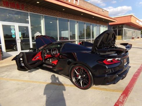 Used 2024 Chevrolet Corvette Z06 w/ Z07 Performance Package RWD image 14