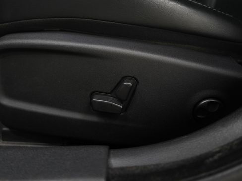 Used 2016 Dodge Charger SXT w/ AWD Plus Group image 23