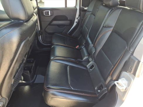 Used 2020 Jeep Gladiator Mojave image 17