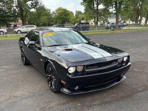Used 2014 Dodge Challenger SRT8 w/ Harman/Kardon Audio Group RWD image 7