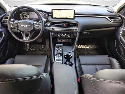Used 2025 Genesis G70 2.5T image 17