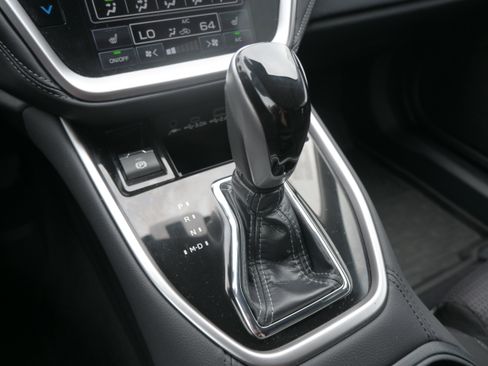 Used 2025 Subaru Outback Premium AWD/4WD image 26