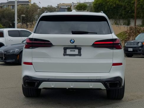 Used 2025 BMW X5 xDrive40i w/ M Sport Package AWD/4WD image 26