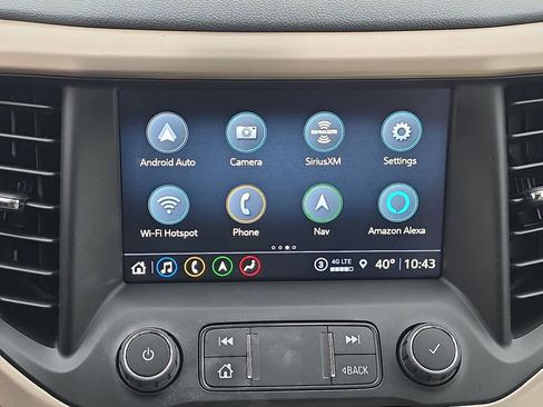 Used 2021 GMC Acadia Denali w/ Denali Technology Package image 29