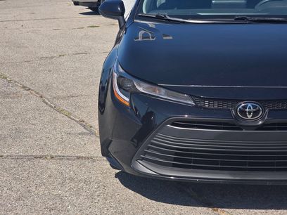 Used 2025 Toyota Corolla LE