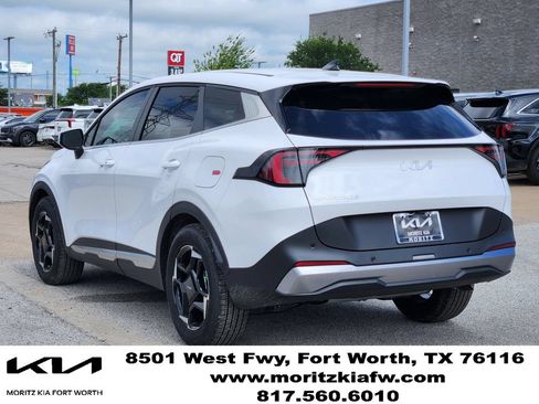 New 2026 Kia Sportage EX FWD image 4