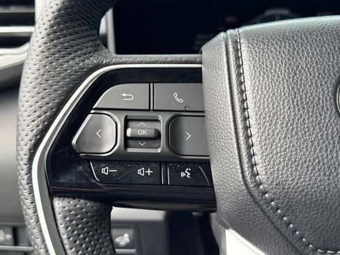 Certified 2025 Toyota Tundra Platinum AWD/4WD image 23