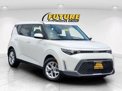 Used 2025 Kia Soul LX w/ LX Technology Package