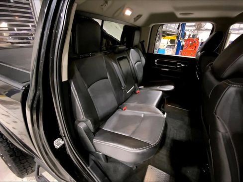 Used 2015 RAM 2500 Laramie w/ Black Appearance Group image 20