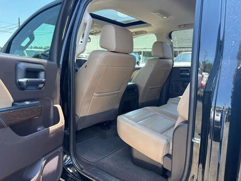 Used 2018 GMC Sierra 2500 Denali w/ Duramax Plus Package AWD/4WD image 24