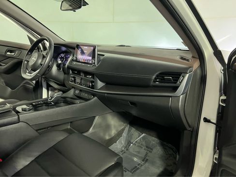 Certified 2023 Nissan Rogue SV w/ SV Premium B Package AWD/4WD image 31