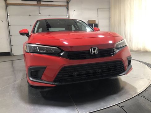 Used 2022 Honda Civic LX image 2