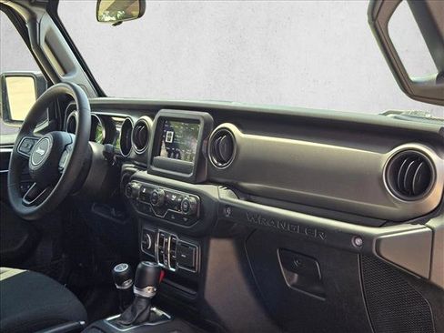 Used 2023 Jeep Wrangler Unlimited AWD/4WD image 20