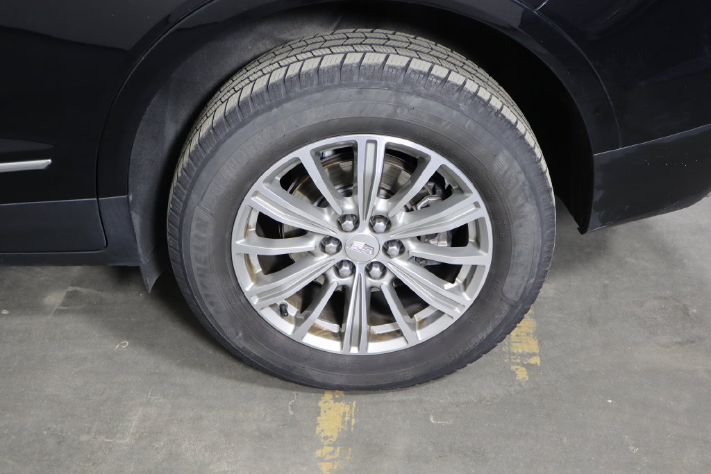 Used 2018 Cadillac XT5 Luxury w/ Driver Awareness Package AWD/4WD image 44