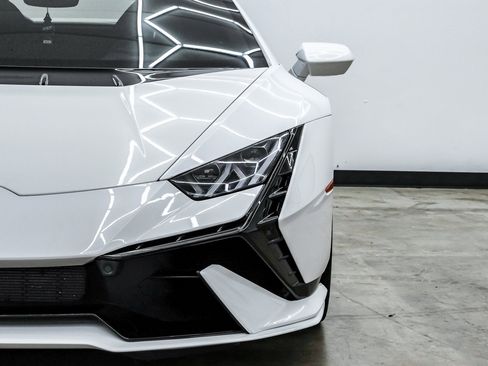 Used 2023 Lamborghini Huracan Tecnica image 65