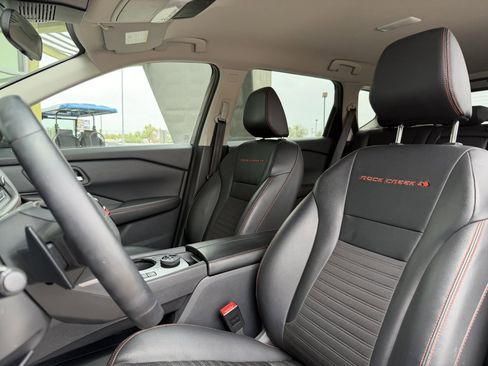 Used 2025 Nissan Rogue SV AWD/4WD image 31