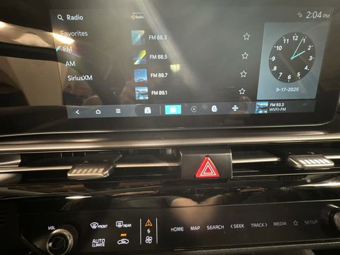 New 2026 Kia Sportage EX w/ EX Panorama Roof Package image 23