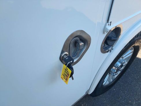 Used 2019 Ford F250 XL w/ STX Appearance Package image 20