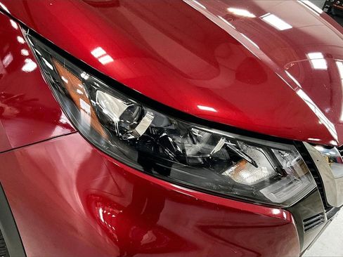 Certified 2022 Nissan Rogue Sport SV image 28