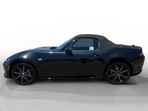 New 2025 MAZDA MX-5 Miata Grand Touring w/ Appearance Package image 2