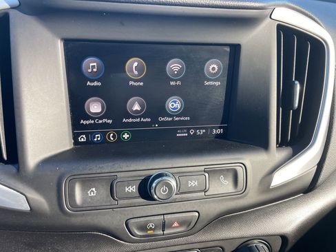 Used 2024 GMC Terrain SLE w/ Elevation Edition image 10