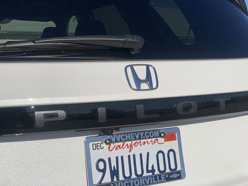 Used 2025 Honda Pilot Sport image 30