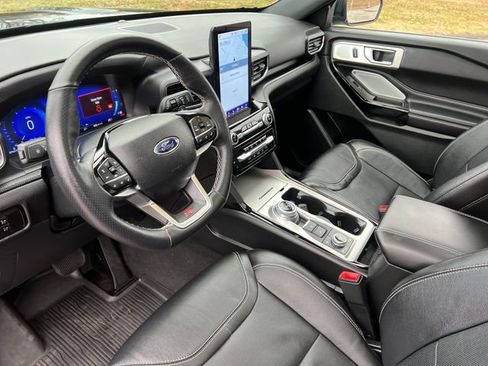 Used 2023 Ford Explorer ST w/ Equipment Group 401A image 18
