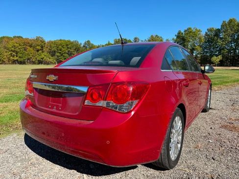 Used 2011 Chevrolet Cruze Eco image 4