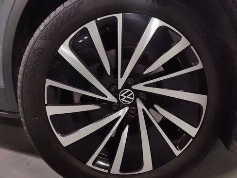 Certified 2024 Volkswagen ID.4 S image 25