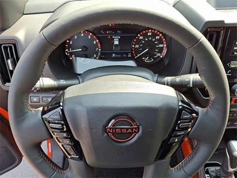 New 2025 Nissan Frontier PRO-4X w/ Pro Convenience Package image 8